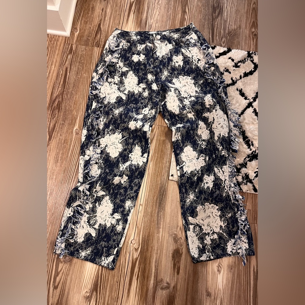 Pretty little thing Floral Patterned Pants